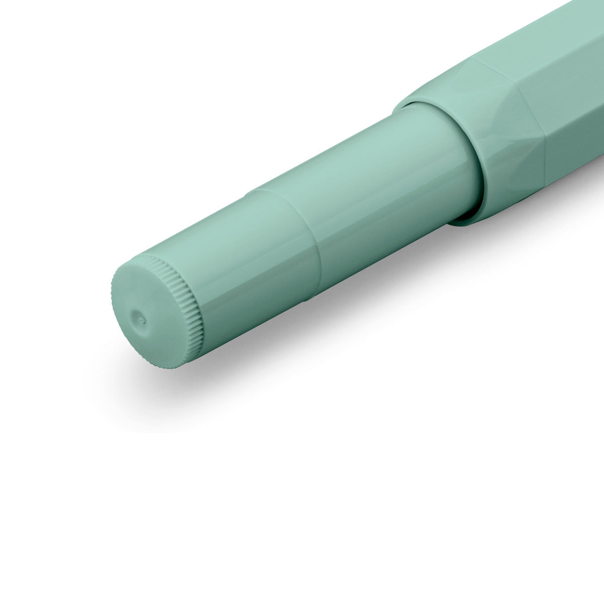 Light green closed fountain pen