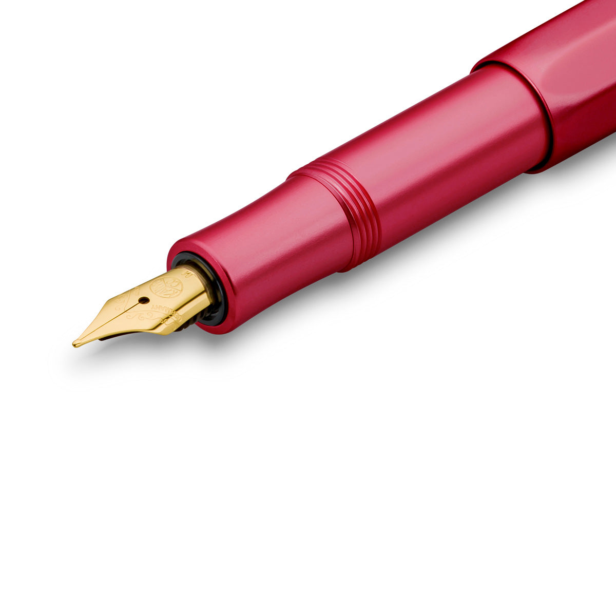 Medium gold nib fountain pen